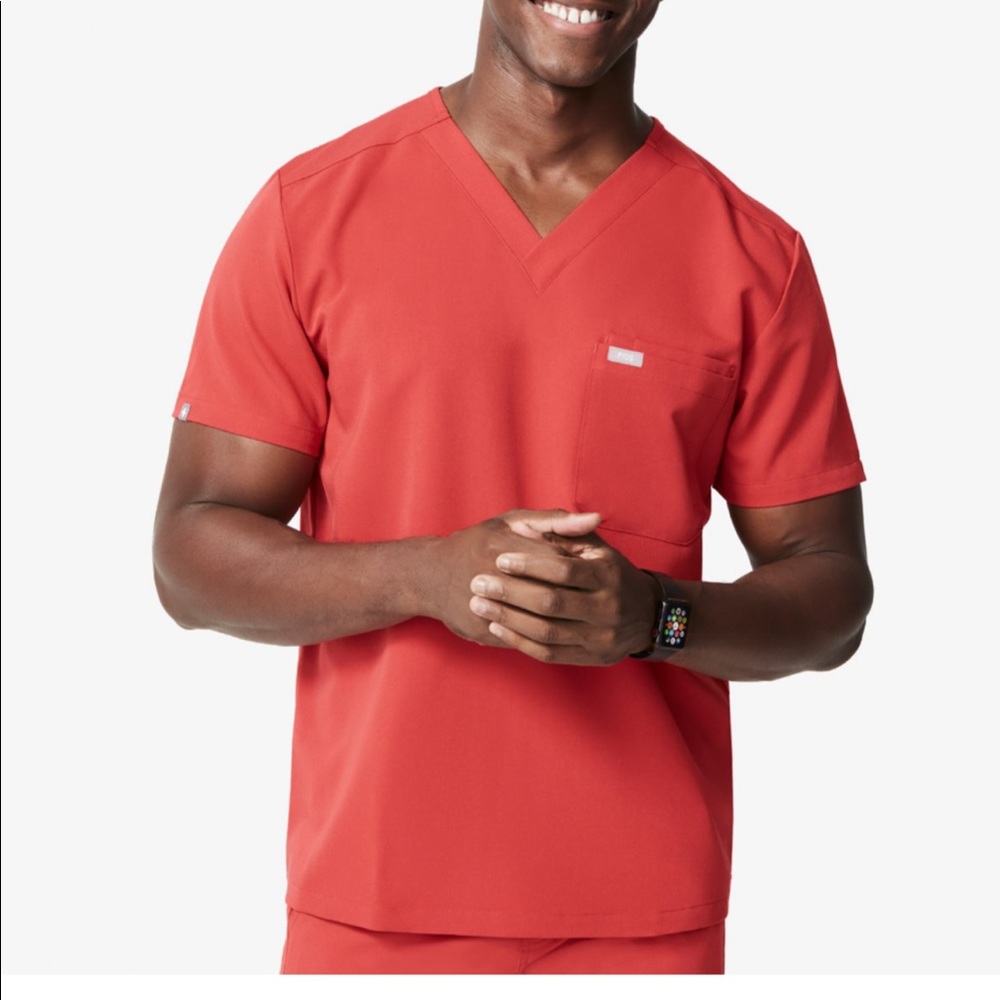 Figs Men’s Clay scrub top and bottom, size large